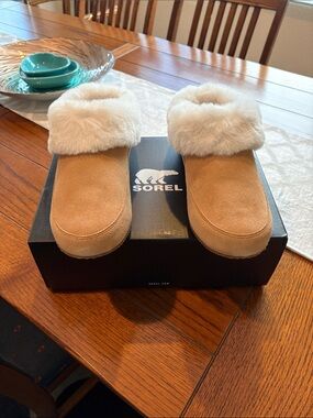 NWT - SOREL Go Coffee Run Slippers